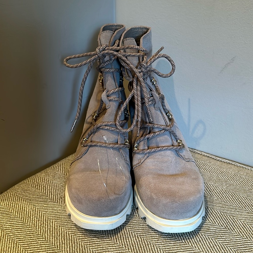 SOREL Joan of Artic III Waterproof Wedge‎ Lace-up Boot (Women) Size 8.5 New